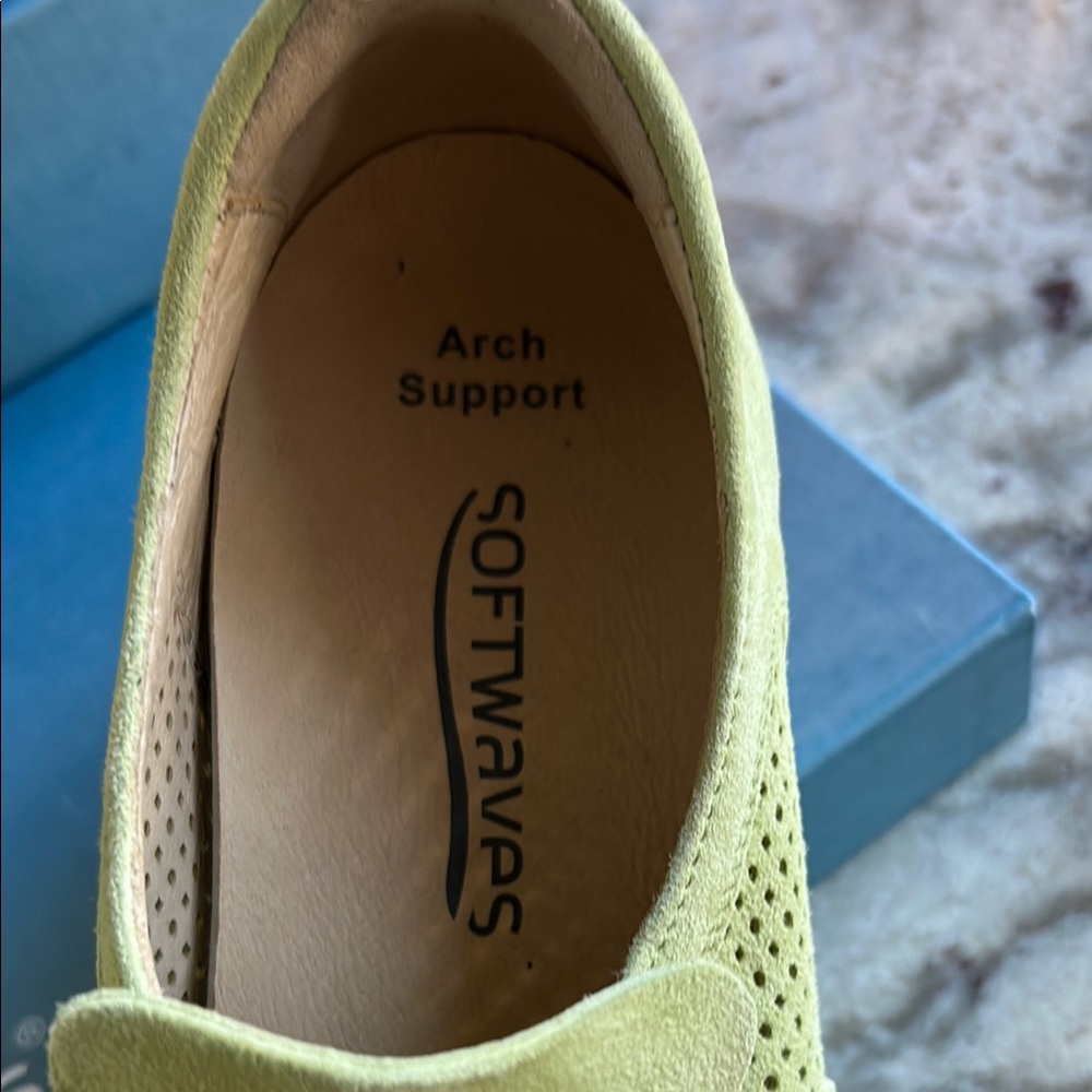 Women's Green Loafers - Picture 2 of 8